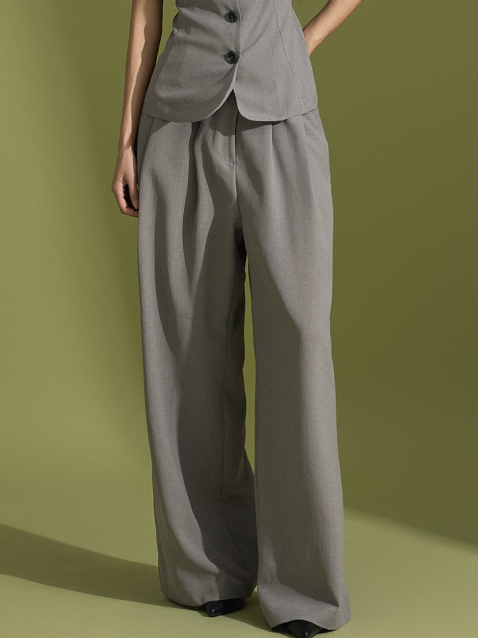 Pintuck Detail  WW Fitted Pant