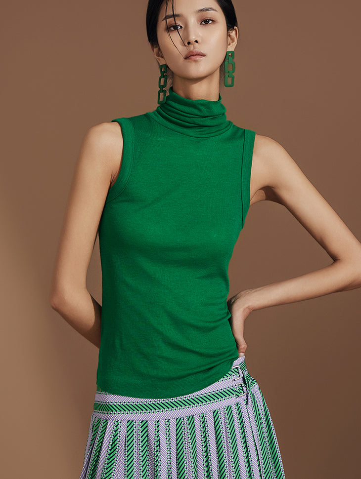 E3349 モックネックノースリーブトップス