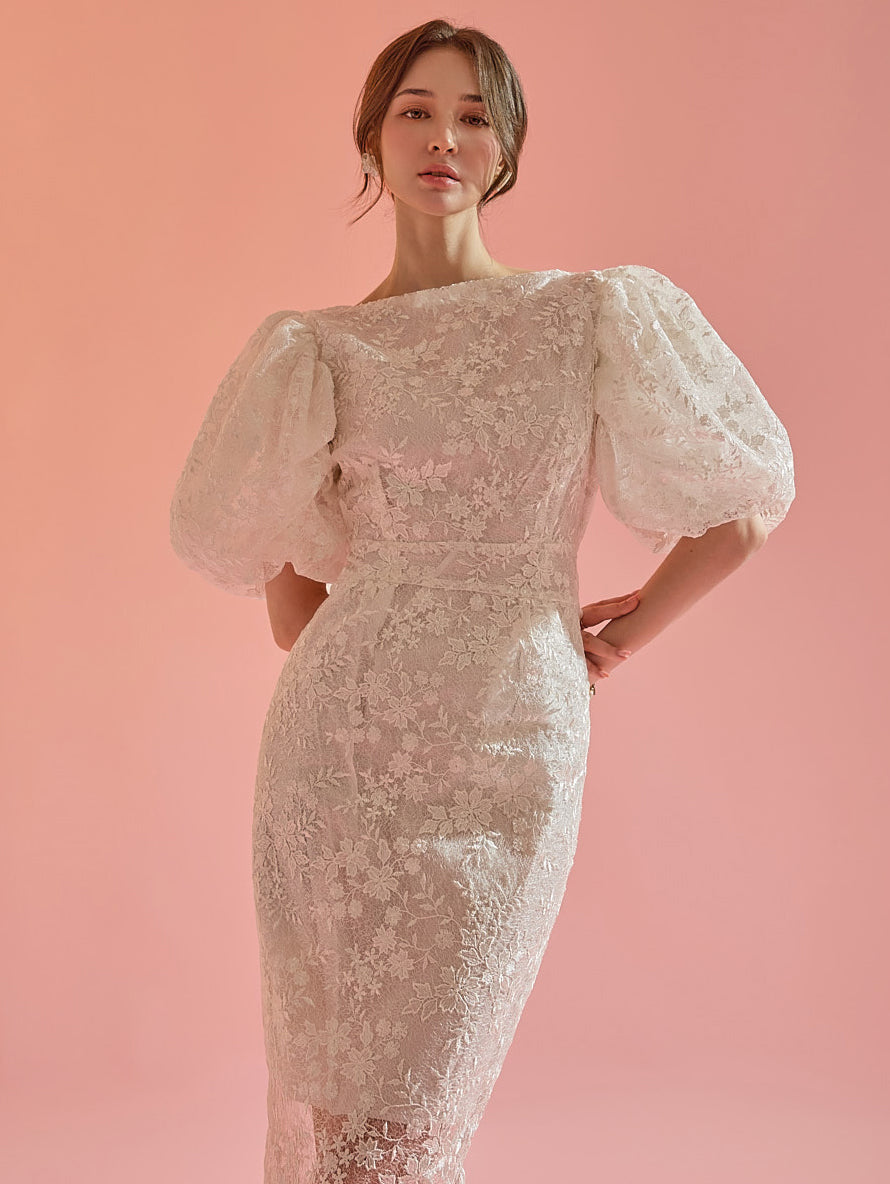 D9328 レースパフスリムミディドレス