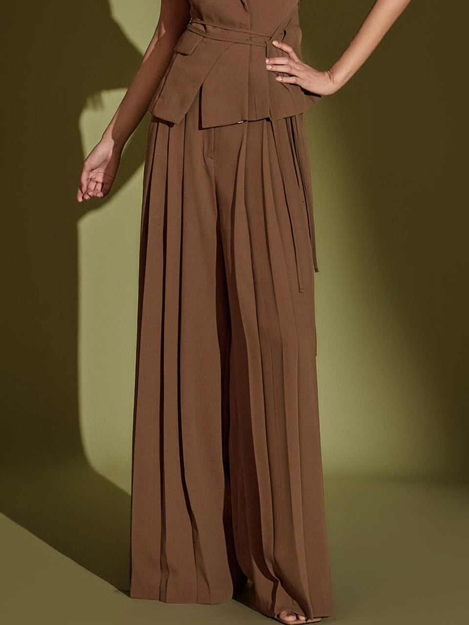 P3140 Pleated Slacks