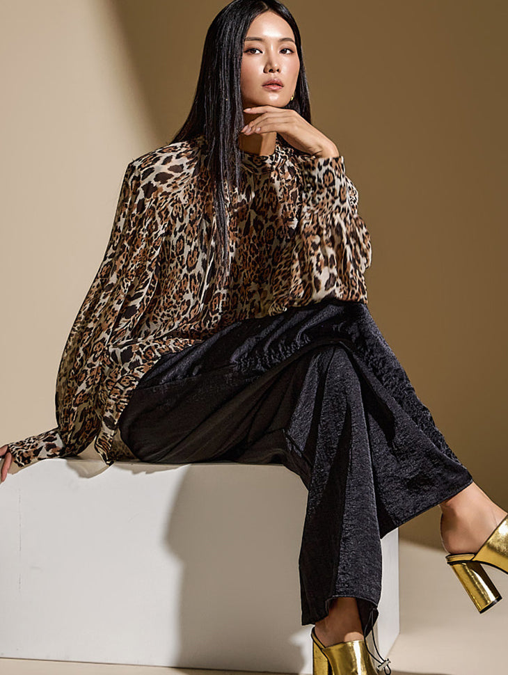 B2996 ヒョウ柄ブラウス