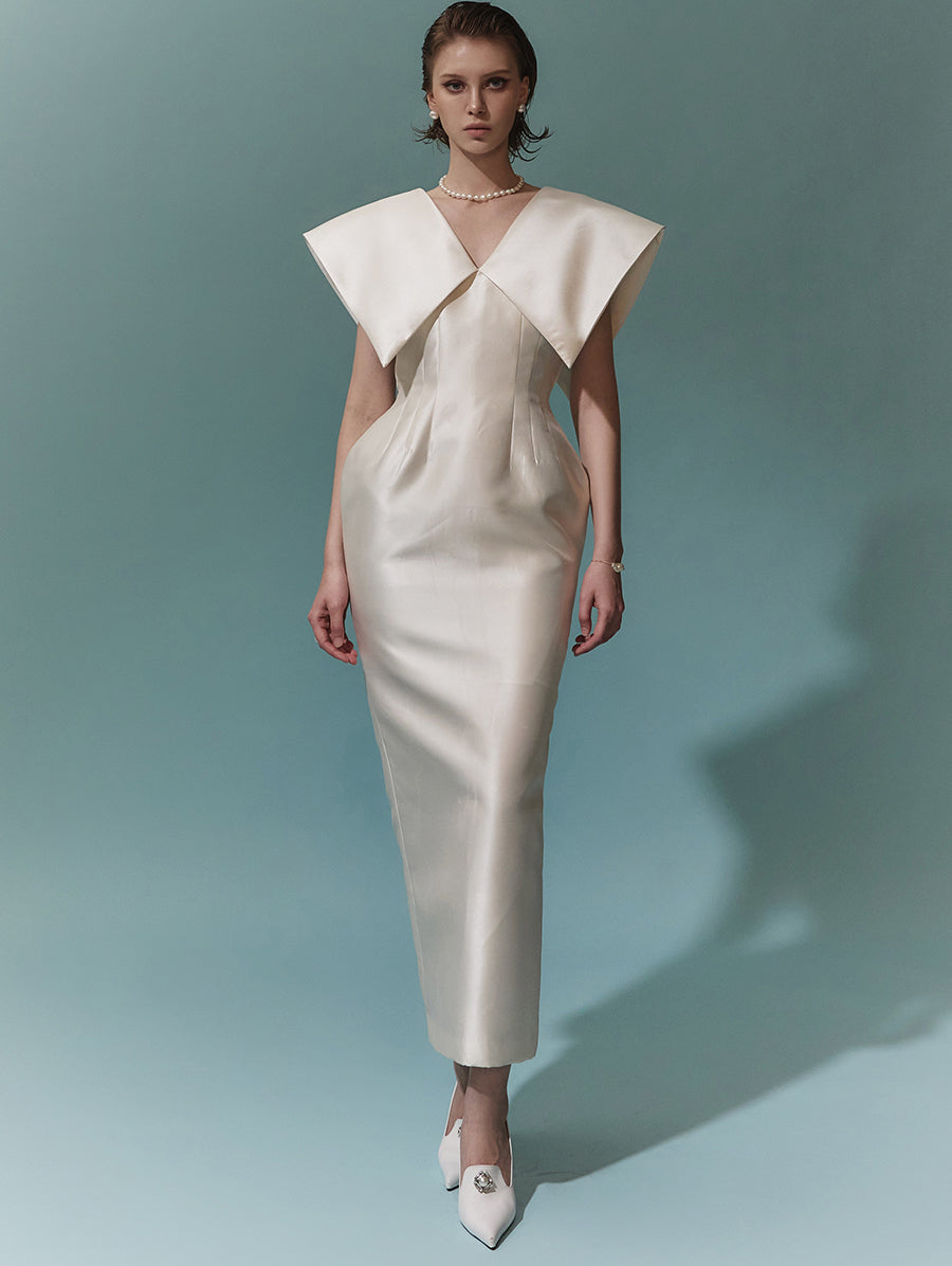 D9391 光沢ビッグカラーノースリーブロングワンピース