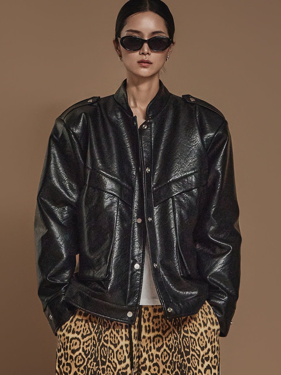 J2441 皮革套头衫