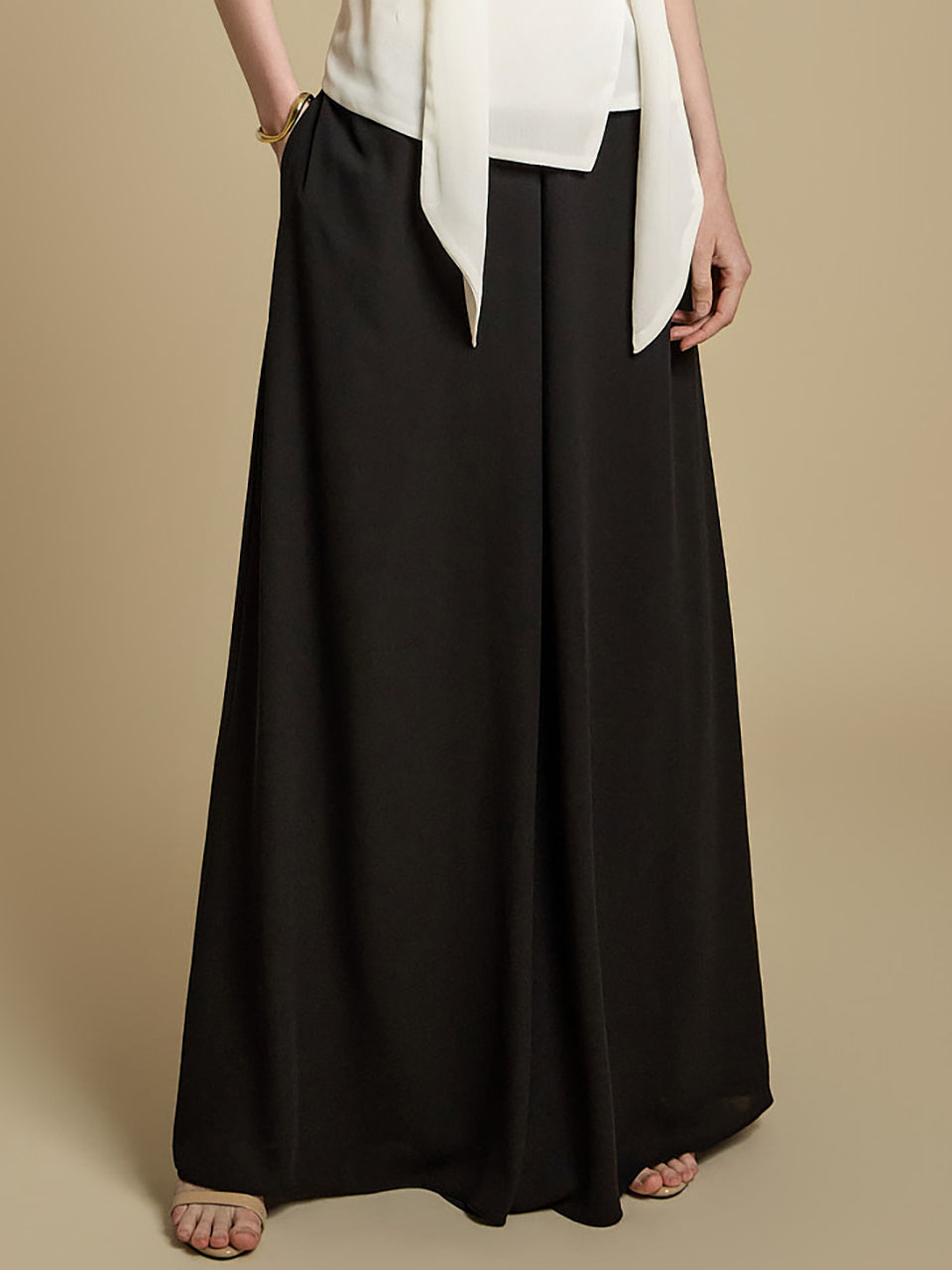 P3532 Wide Pants