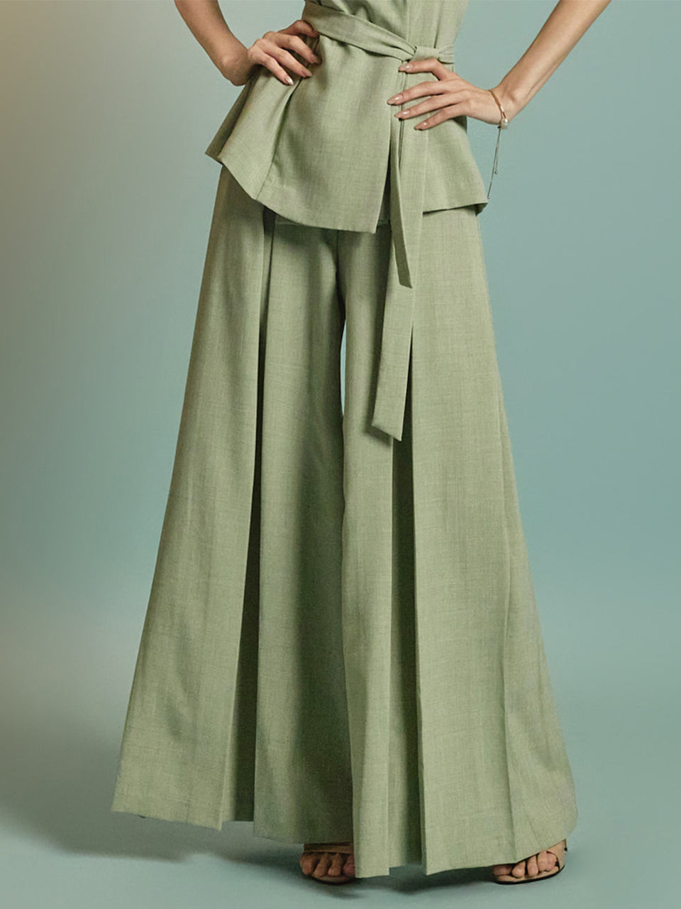 P3553 Pintuck Slacks