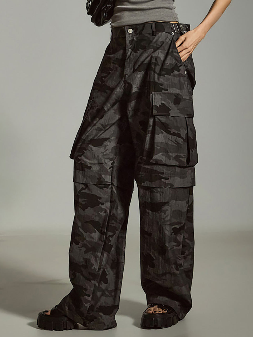 P3559 Camouflage Cargo Pants