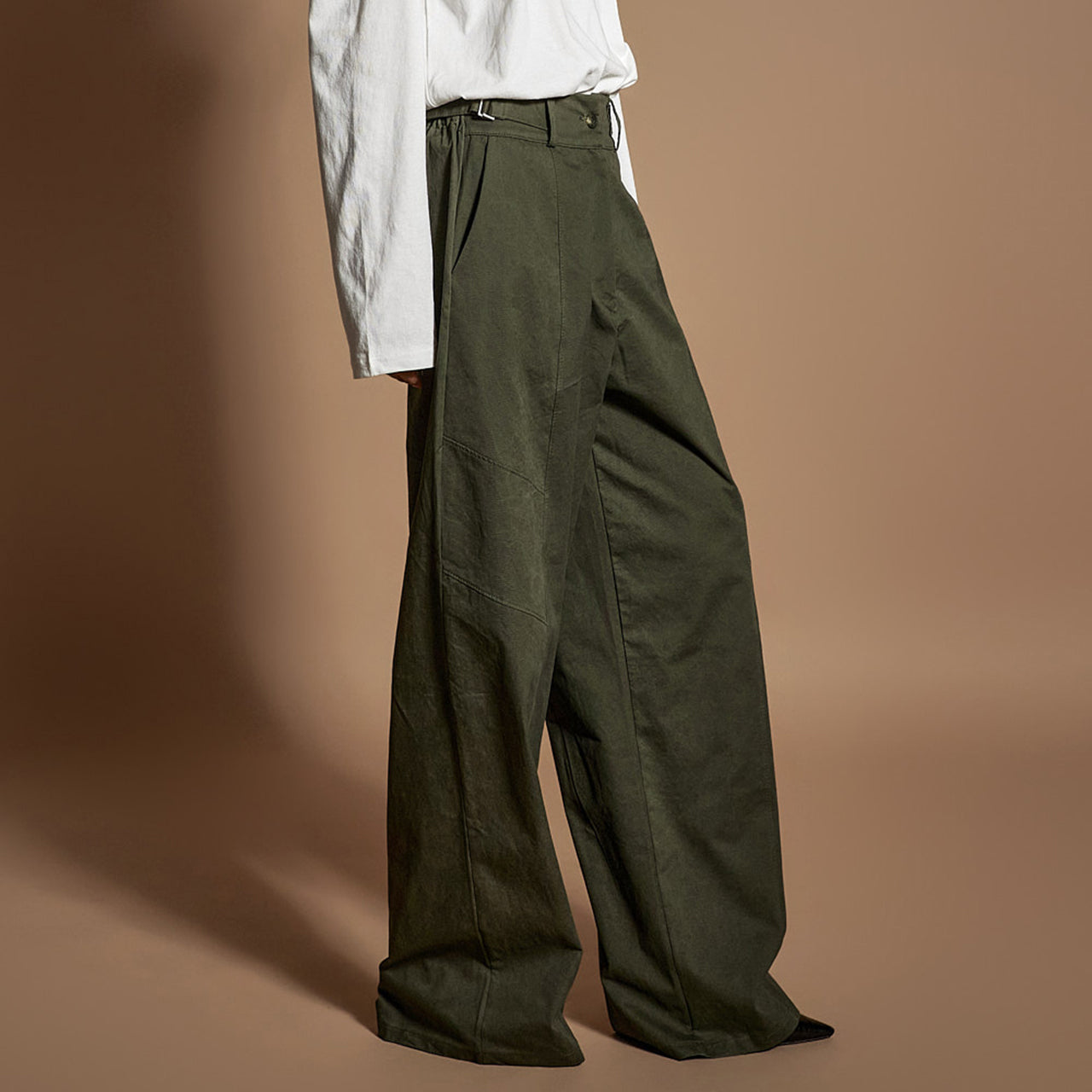 P3635 Wide Pants