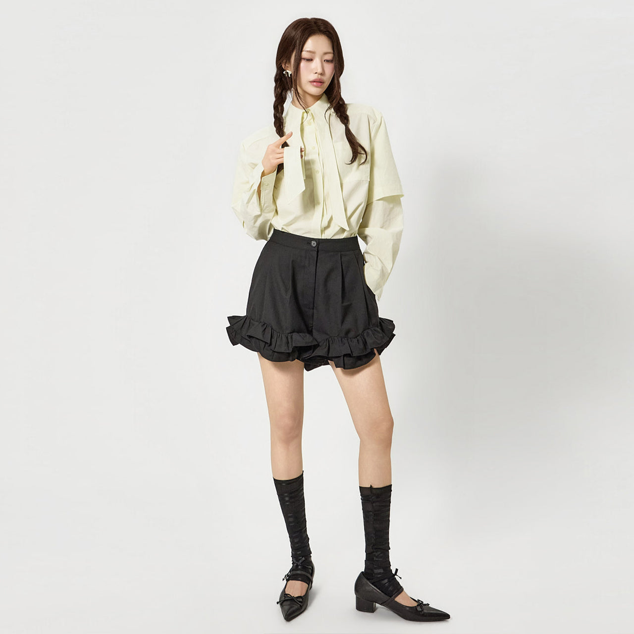 P3777 ピンタックフリルショートパンツ