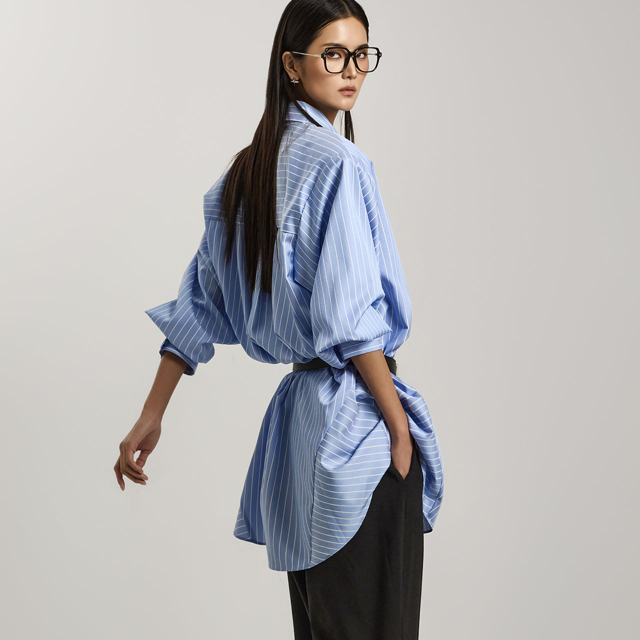 S736 带肩带条纹衬衫