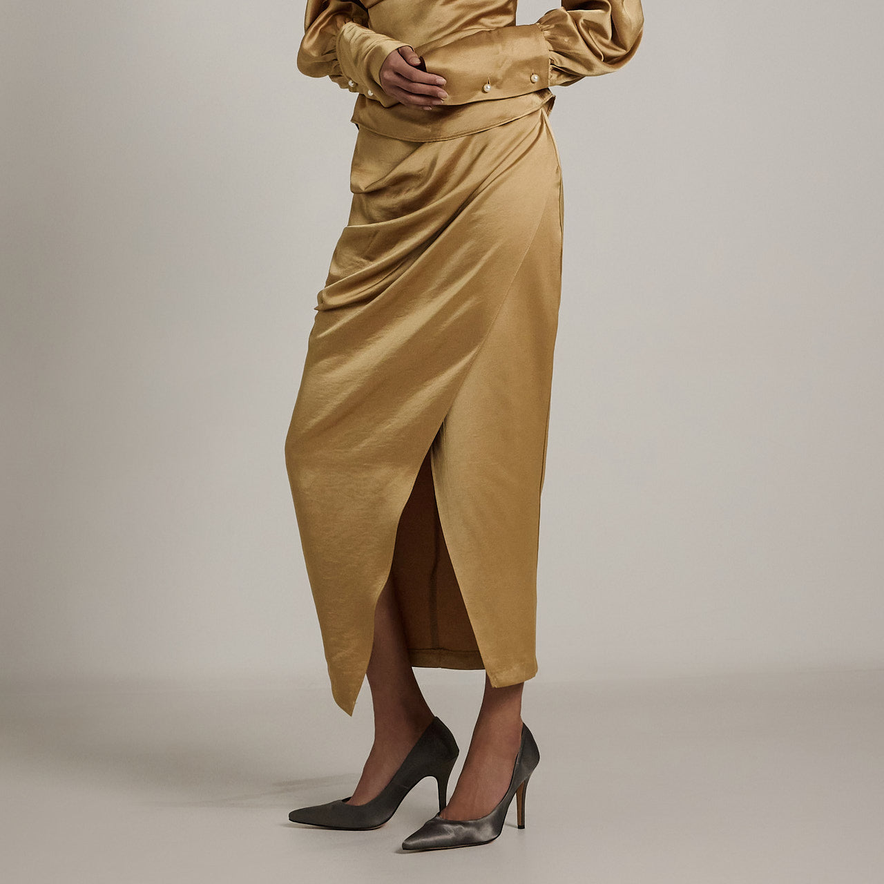 SK2547 サテンドレープスカート