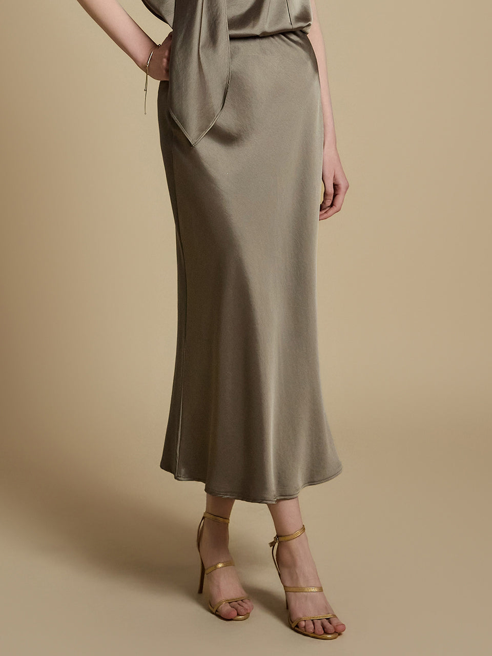 SK2984 サテンスカート
