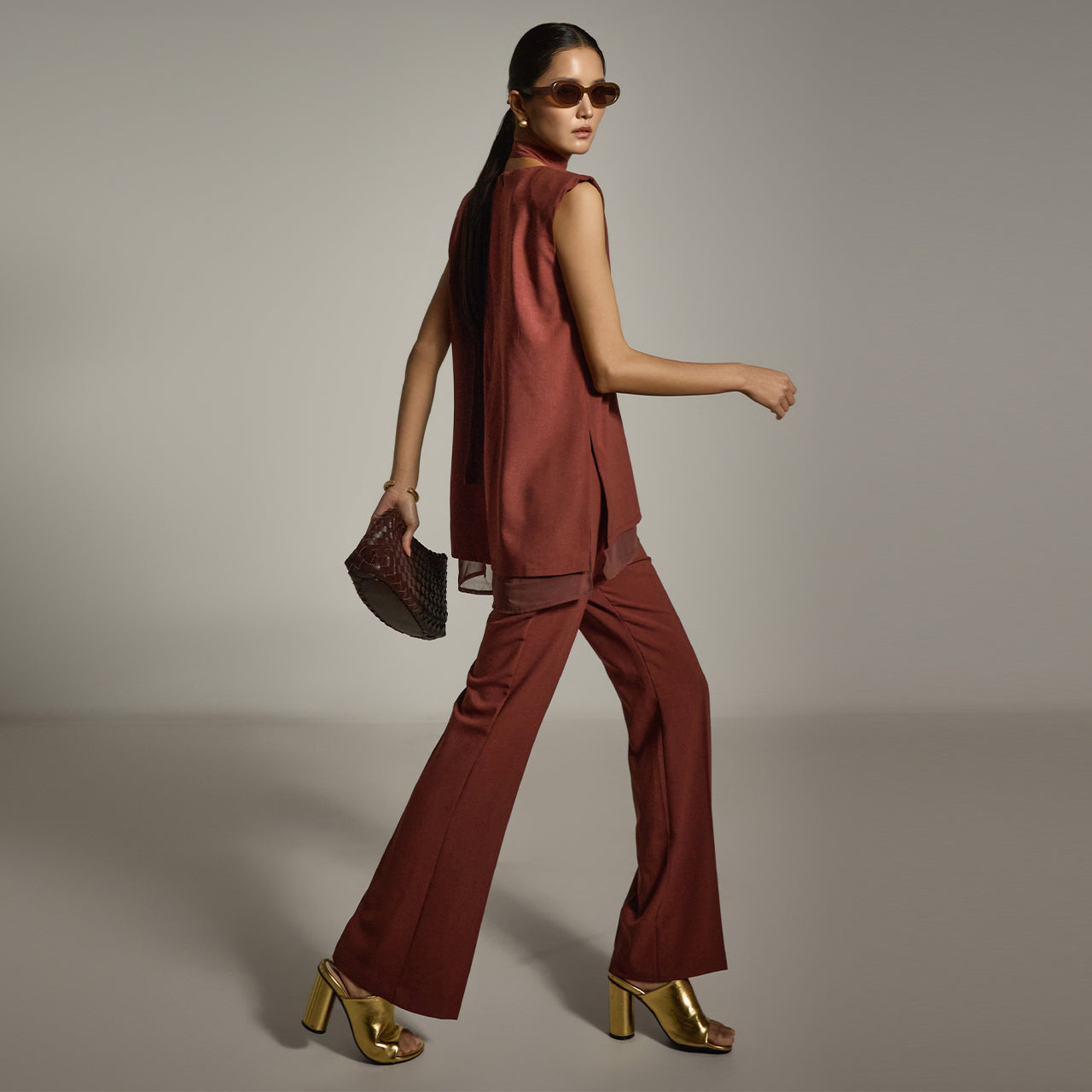 TP2150 衬衫和休闲裤套装