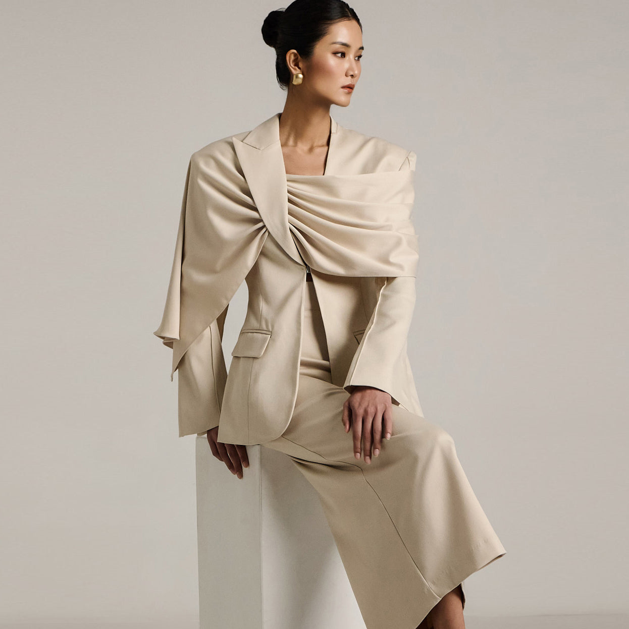 TP9163 夹克和裙子套装