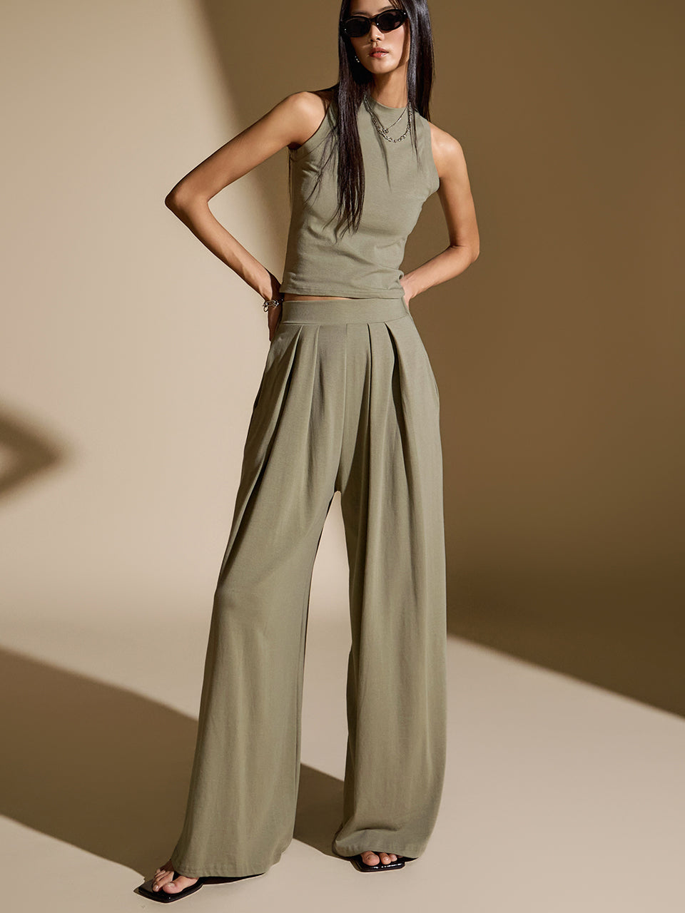 TR032 ノースリーブトップス&ピンタックパンツセット