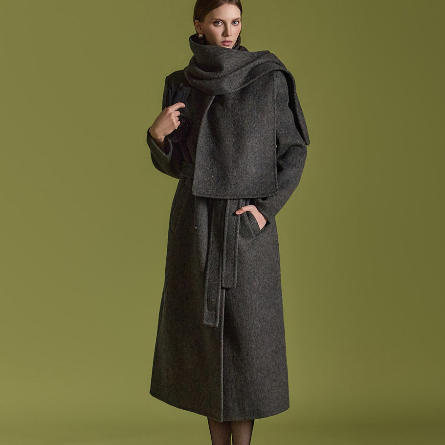 J2600 Wool Coat With Muffler