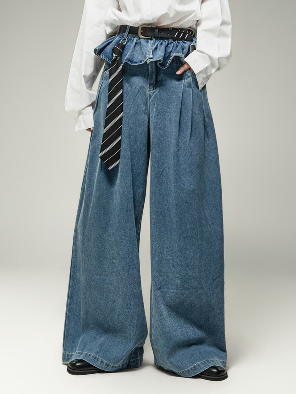 PJ678 Wide Balloon Jeans