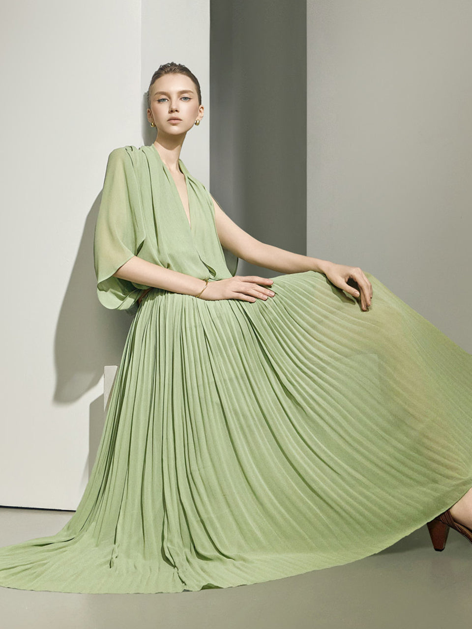 D9645 Plunge V-Neck Dress