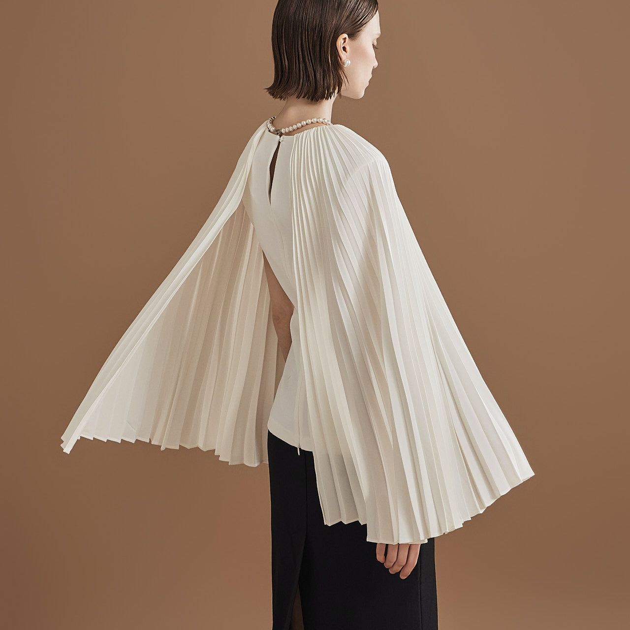 B9181 Pleated Blouse