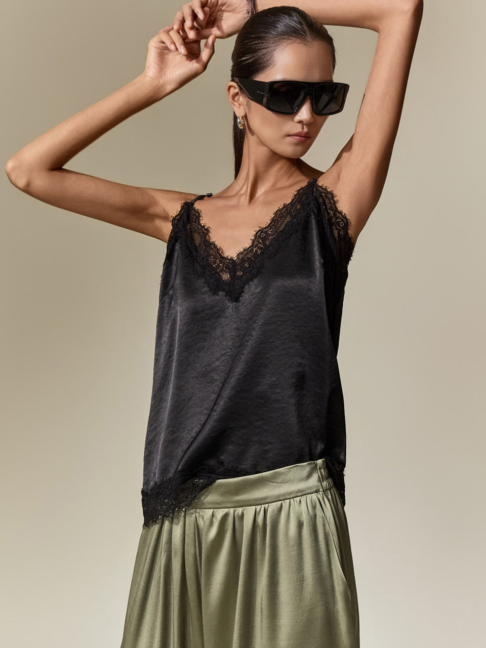 E4339 Lace Satin Sleeveless Top
