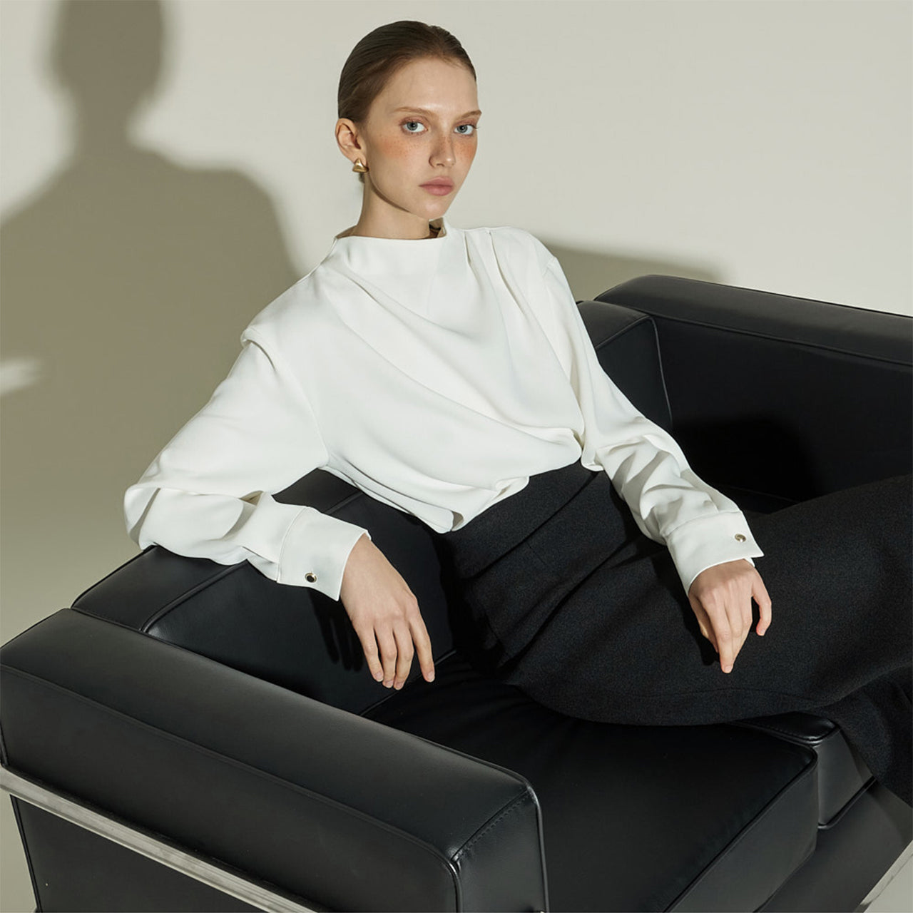 B3149 High-Neck Blouse