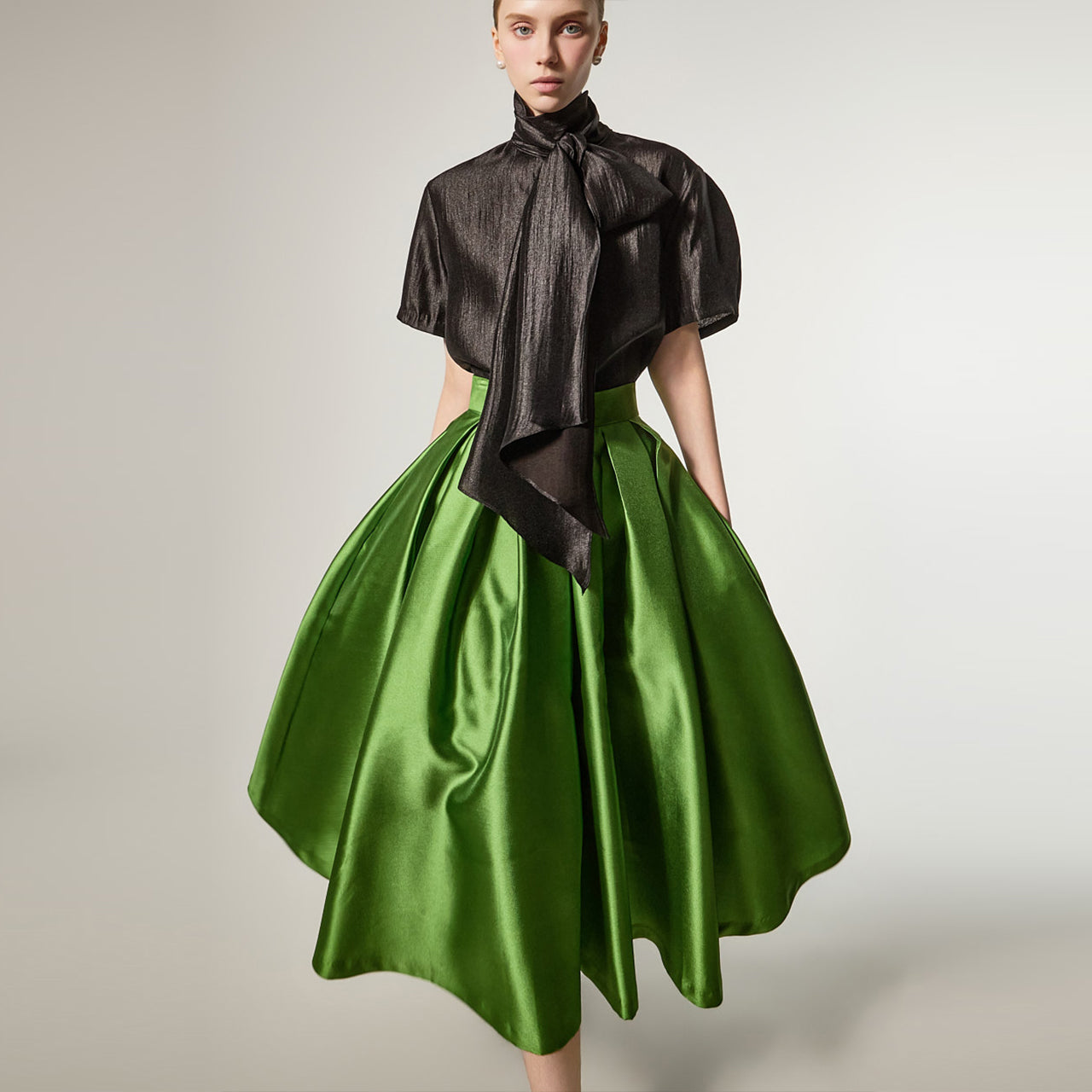 B3181 高领女衬衫