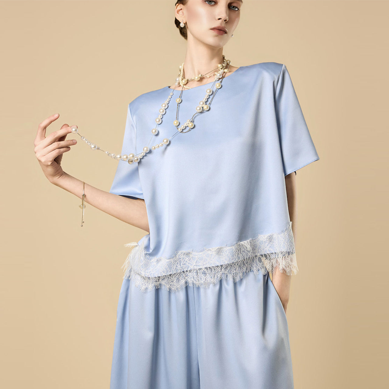 B3212 Lace Padded Blouse