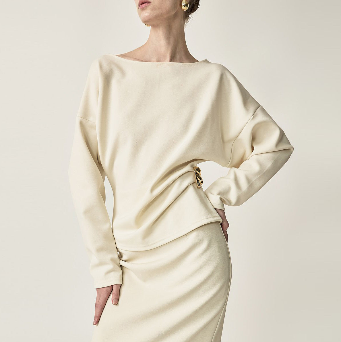 B3261 Boat Neck Blouse