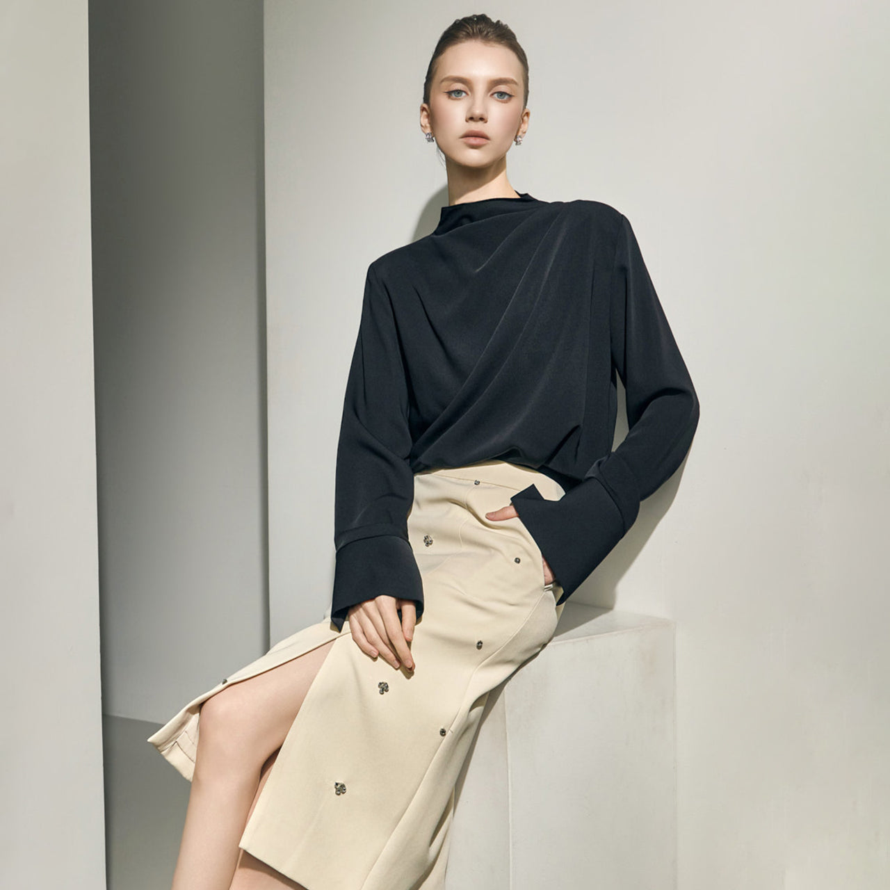B9216 Draped Shirring Blouse
