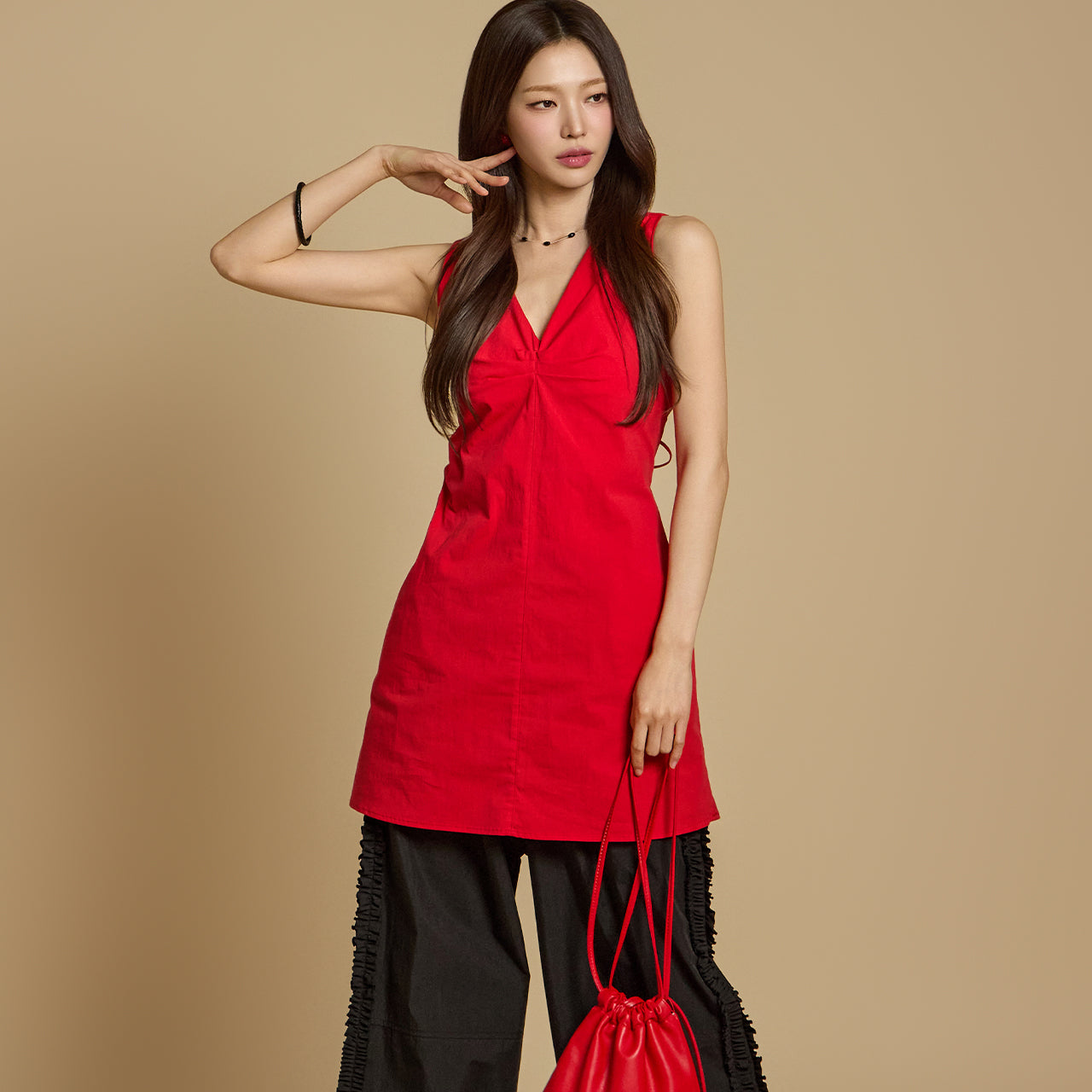 D5256 オープンバックミニドレス