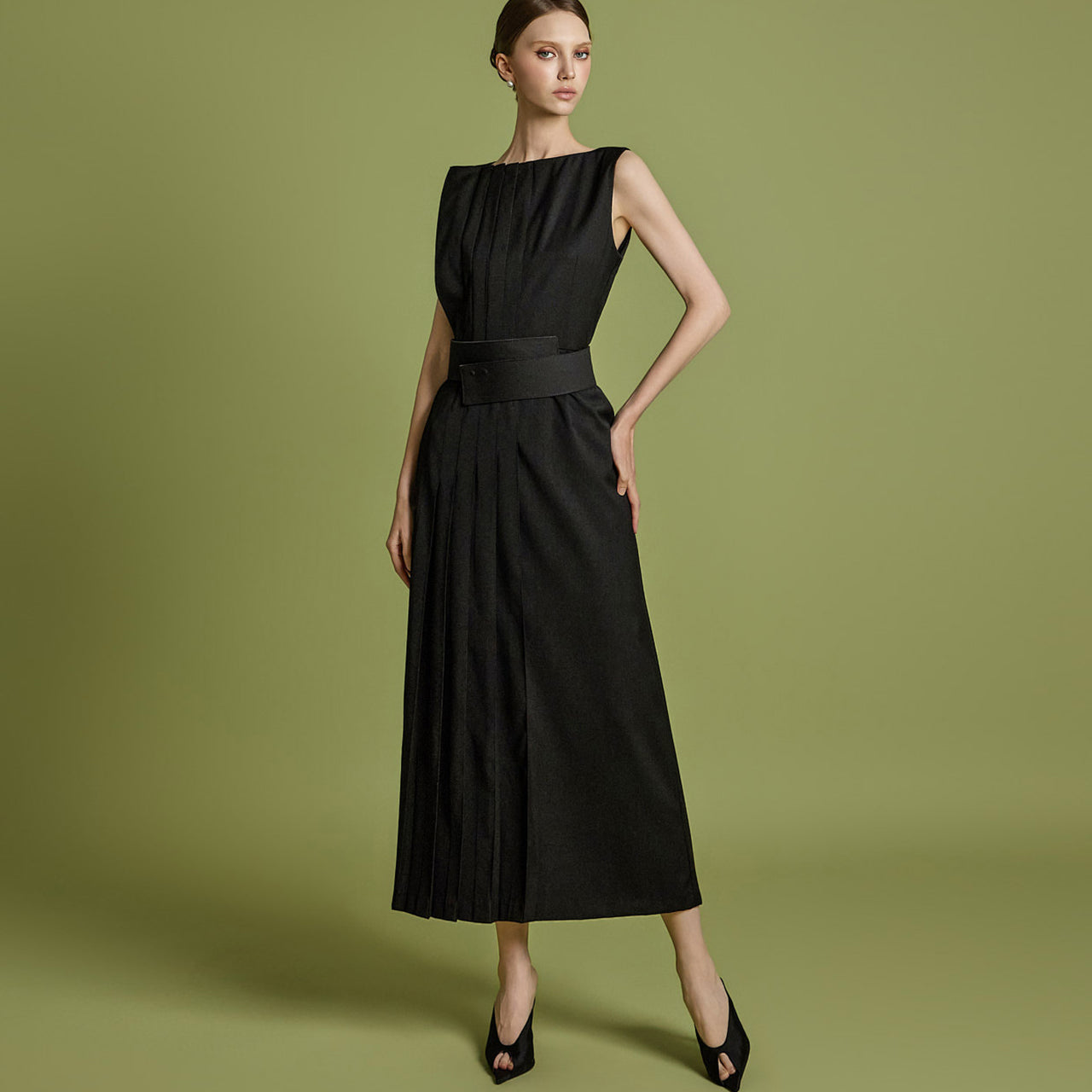 D9544 Pleats Dress with Belt