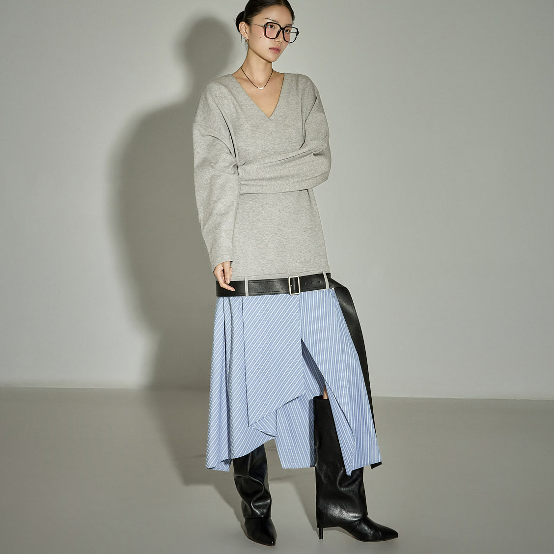 D9562 Dress with Belt