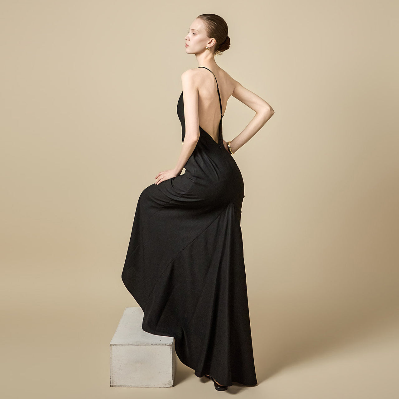 D9618 One-Shoulder Slim Dress