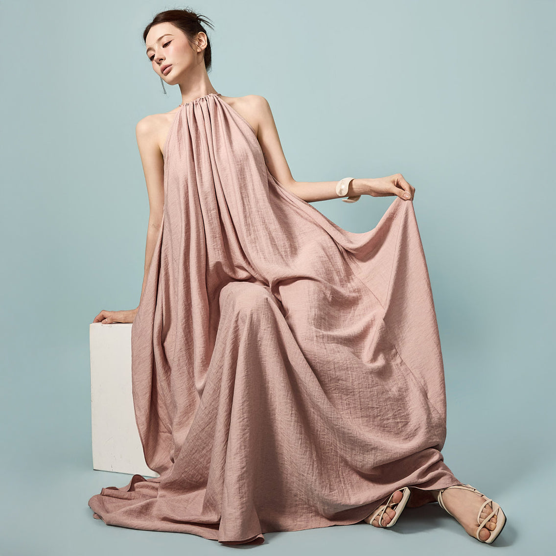 D9624 Airy Halter Dress