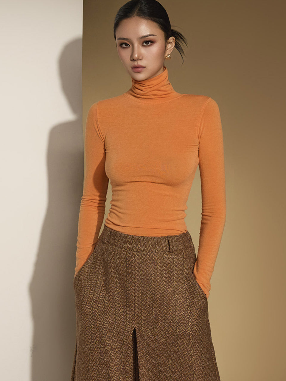 E3588 Slim Turtleneck Top