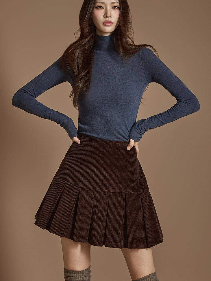 E3590 Turtleneck Top