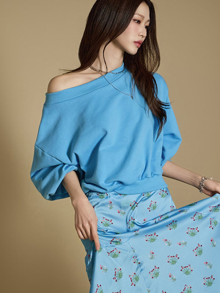 E3699 Off-shoulder Sweatshirt