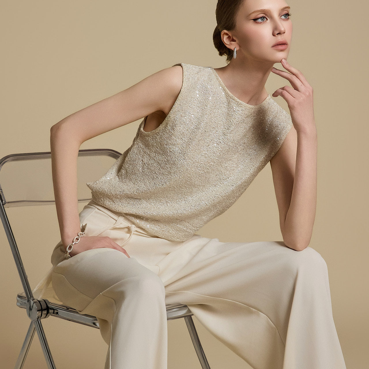 E3784 スパングルノースリーブトップ