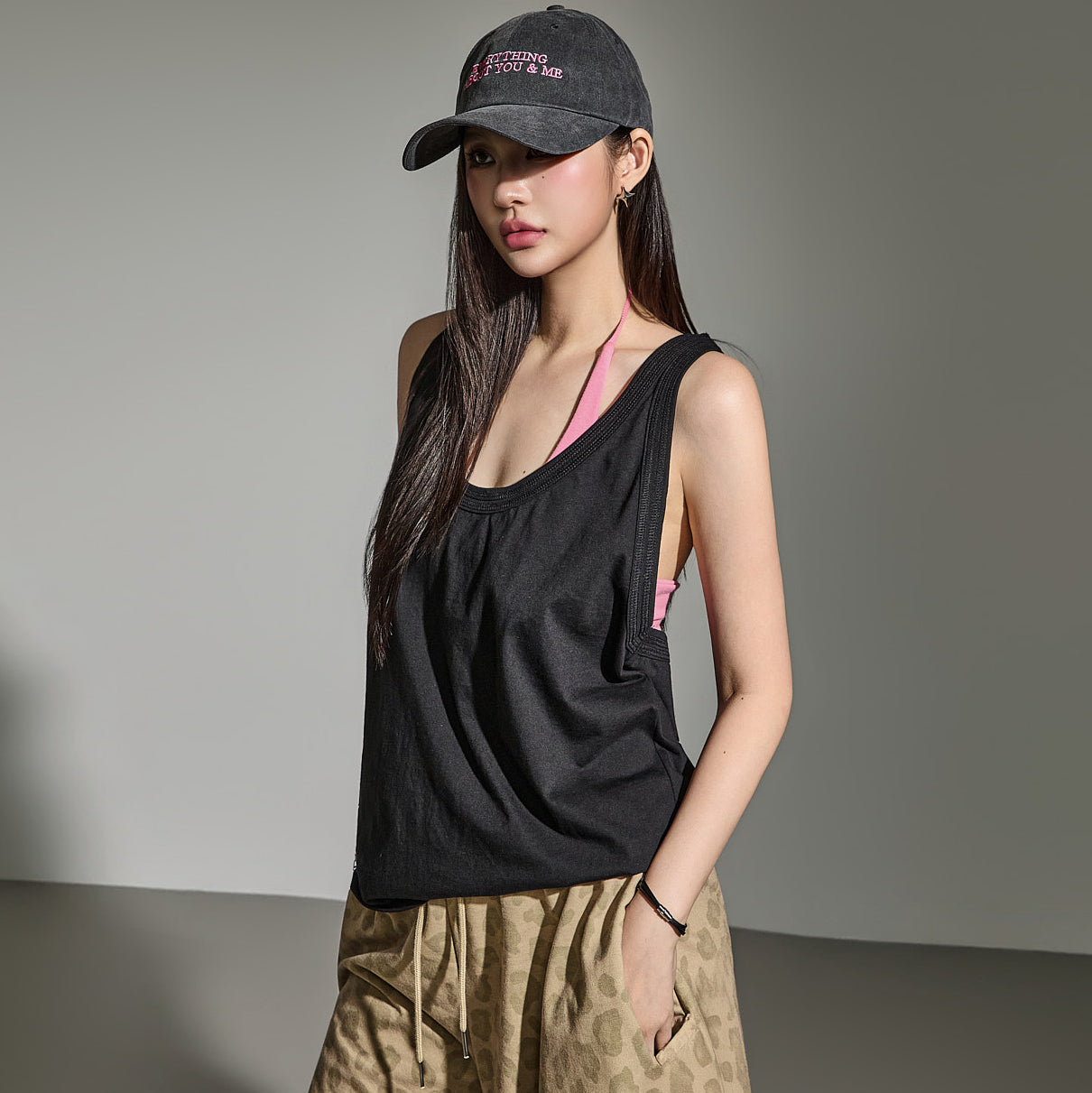 E4272 Back Twist Sleeveless Top