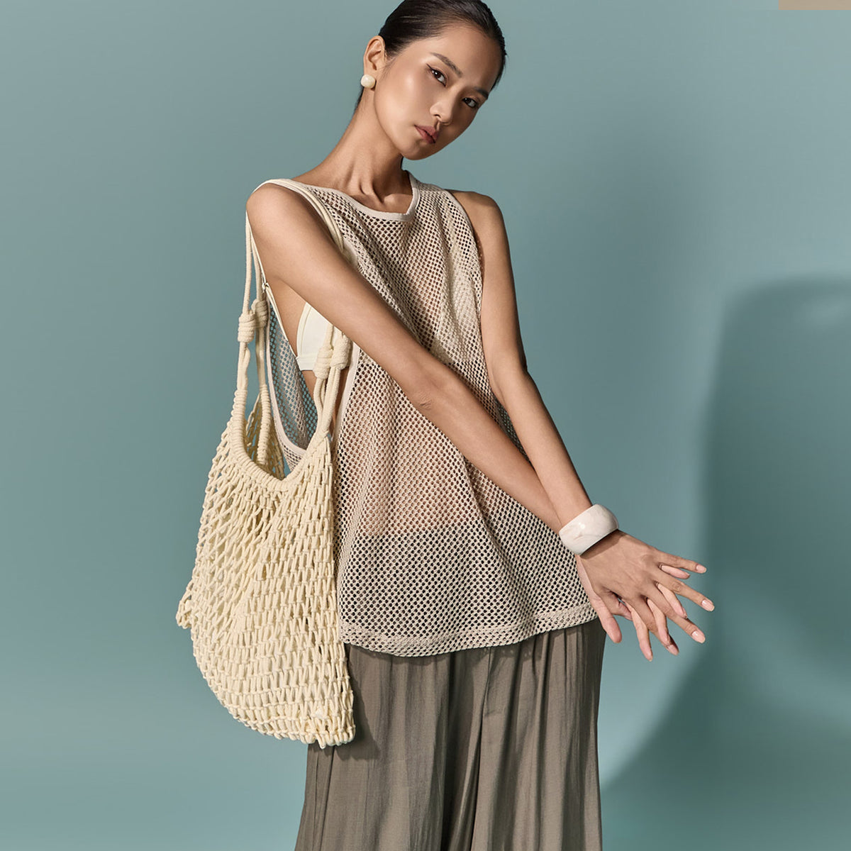 E4342 Mesh Sleeveless