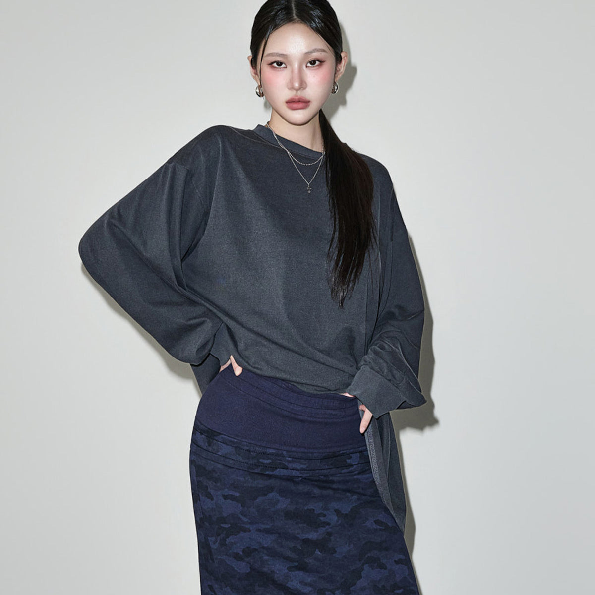 E4380 Backless Sweatshirts