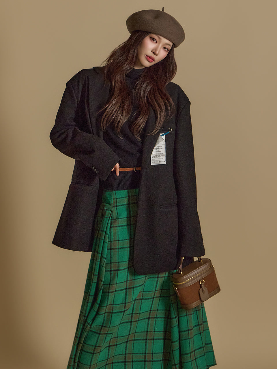 J2603 Wool Coat With Brooch