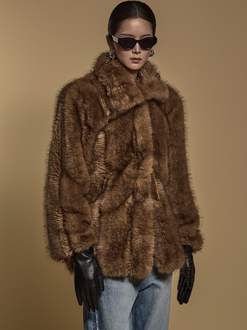 J2611 Faux Fur Coat