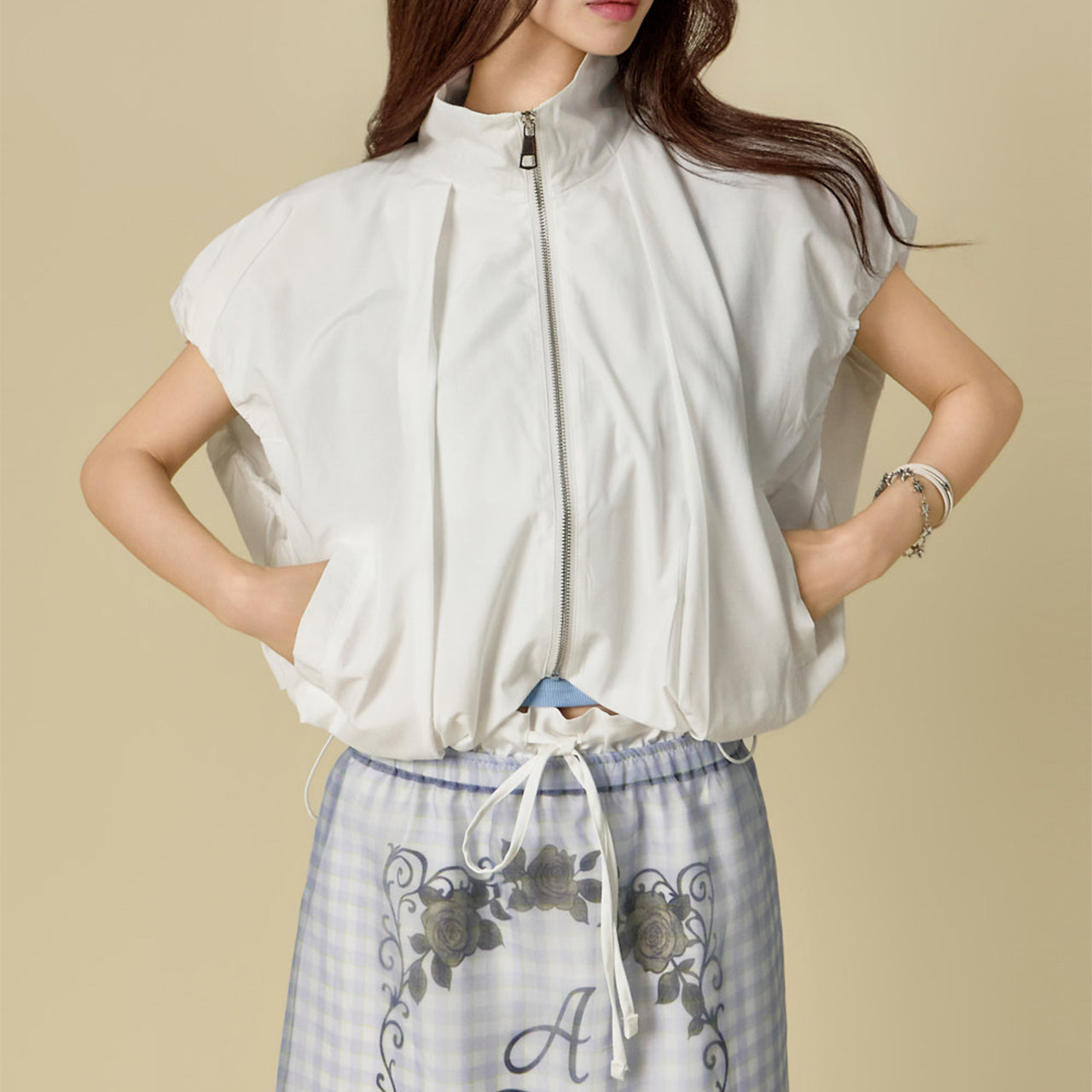 J3205 High-Neck Zip-Up Vest