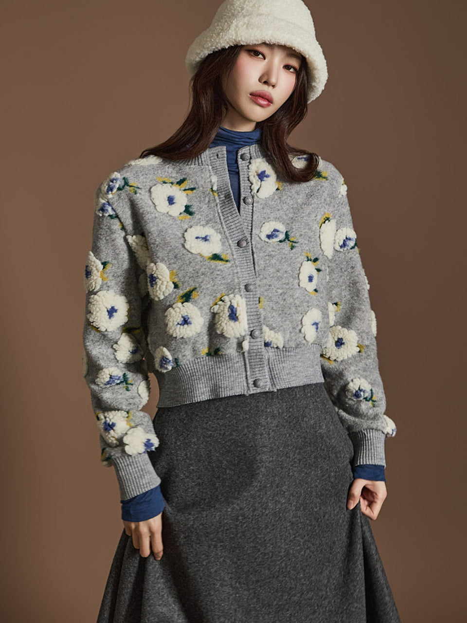 J2528 Flower Wool Cardigan