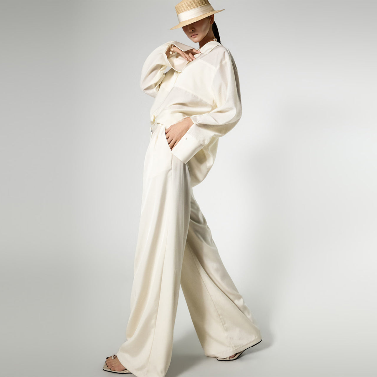 P9196 Silky Wide Pants