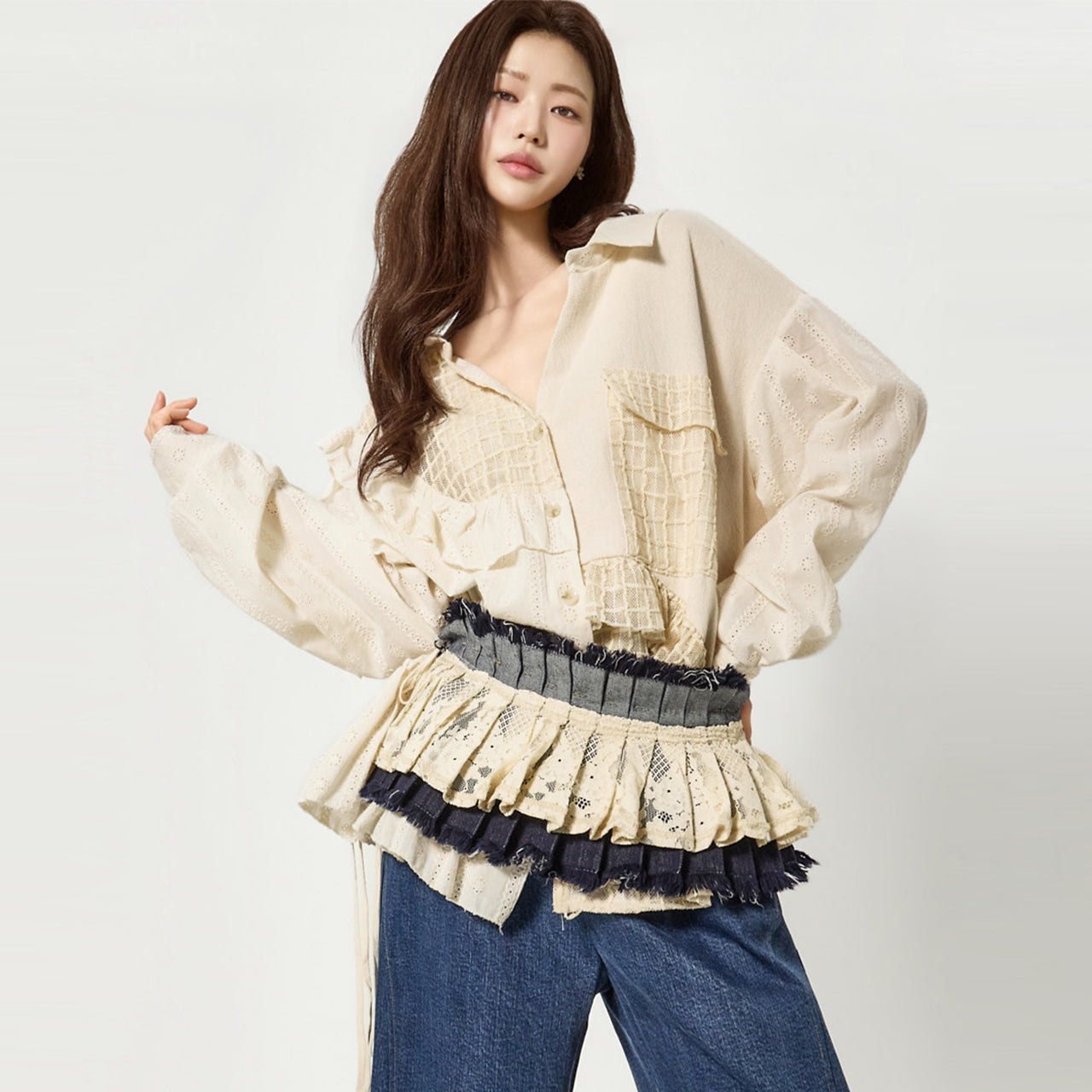 S857 フリルミックスVネックシャツ