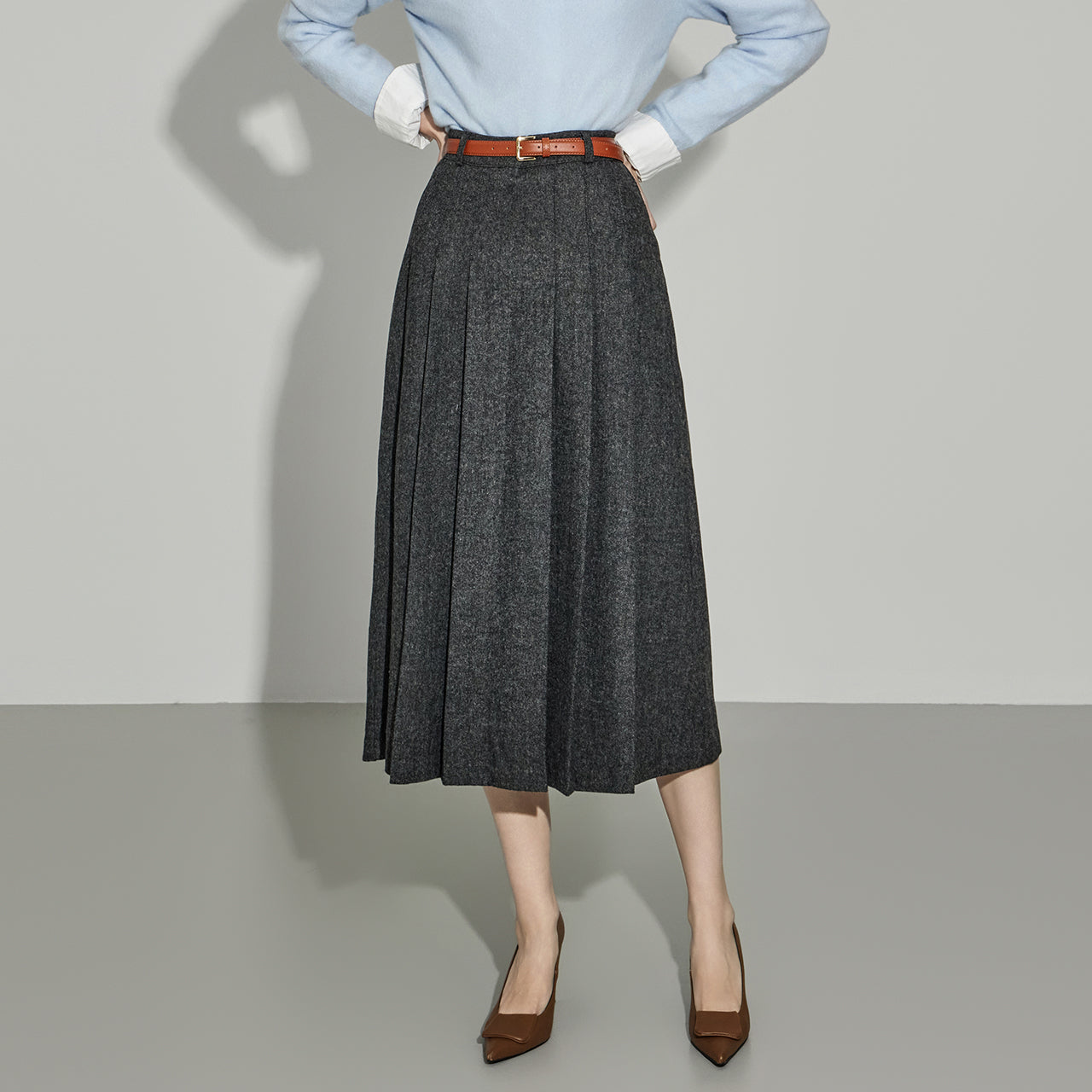 SK3101 Pleated Wool Skirt